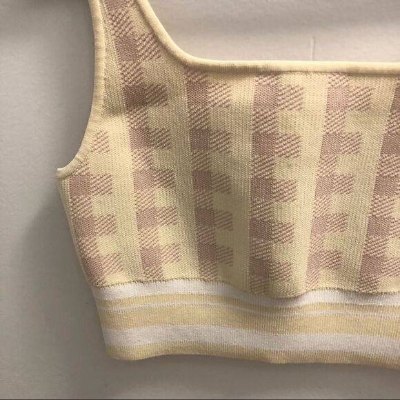 𝅺ARITZIA Babaton Sculpt Knit Tank in Lemongrass Pink and Beige ~ size M Medium - Picture 7 of 13